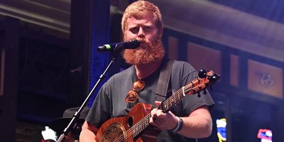 oliver anthony unleashes raw emotion in new track scornful woman